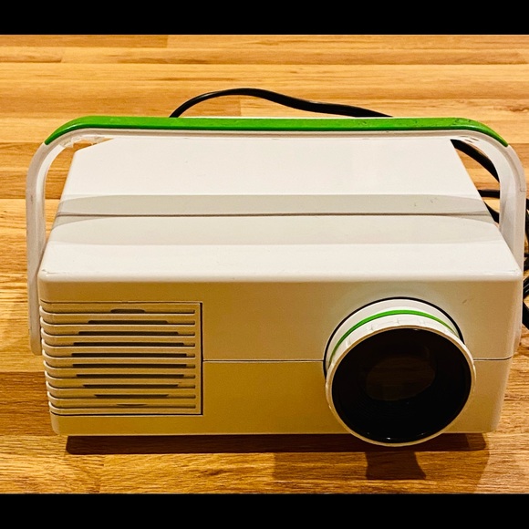 Merch Source Model 1647916 Projector 